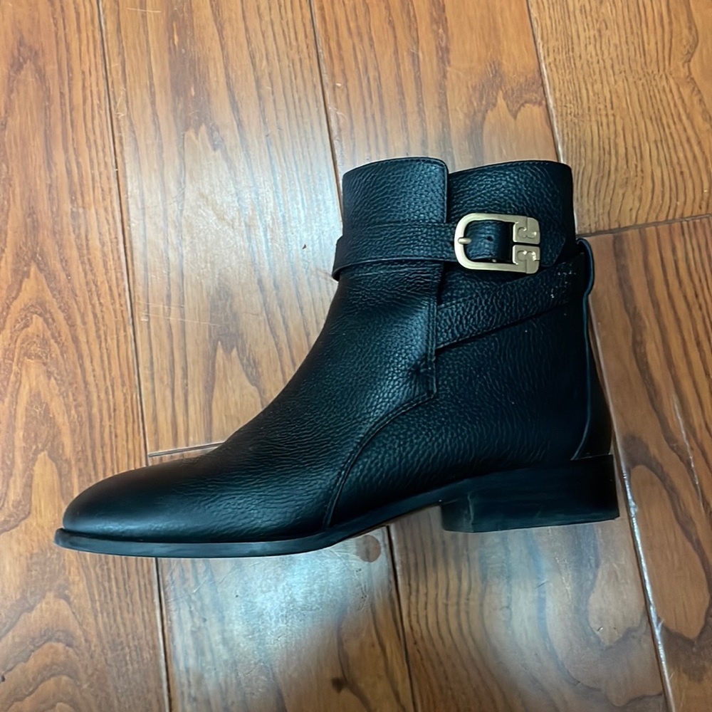 Black leather boots size 10